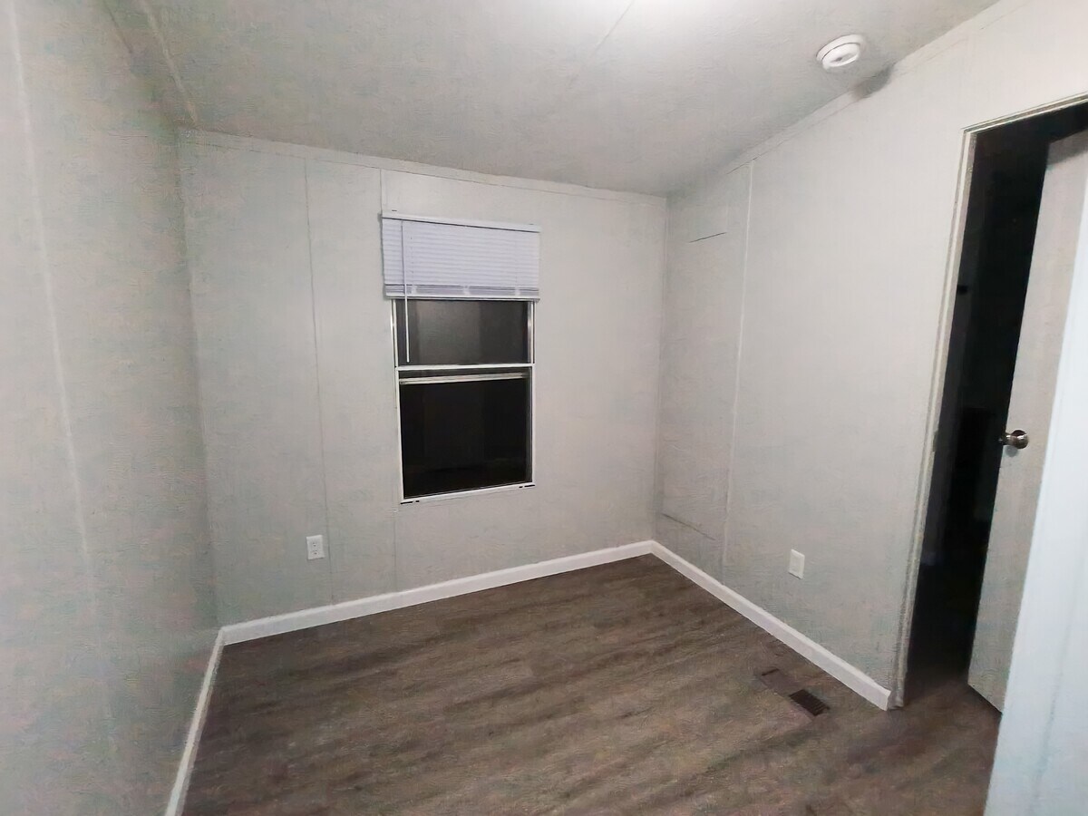 Photo - 65 Deerwood Park