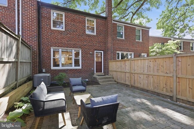 Photo - 2916 Sycamore St