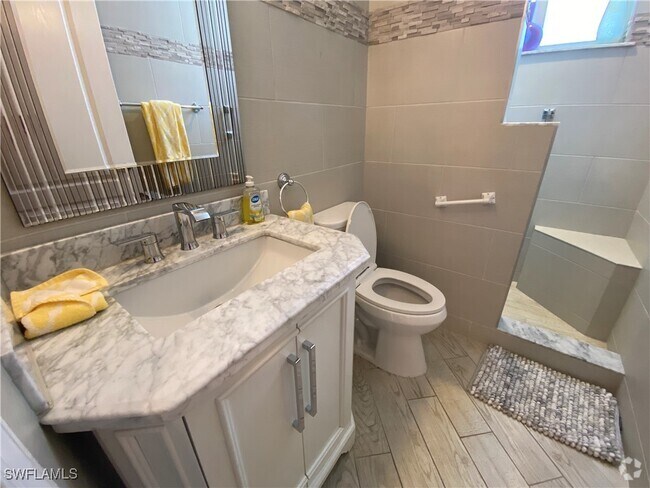 Building Photo - 15200 Cedarwood Ln Unit B106 Rental