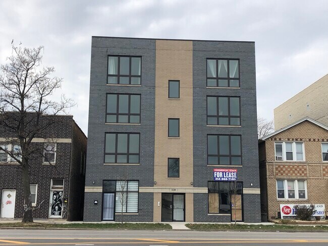 building front - 3220 S Ashland Ave Unidad 3N
