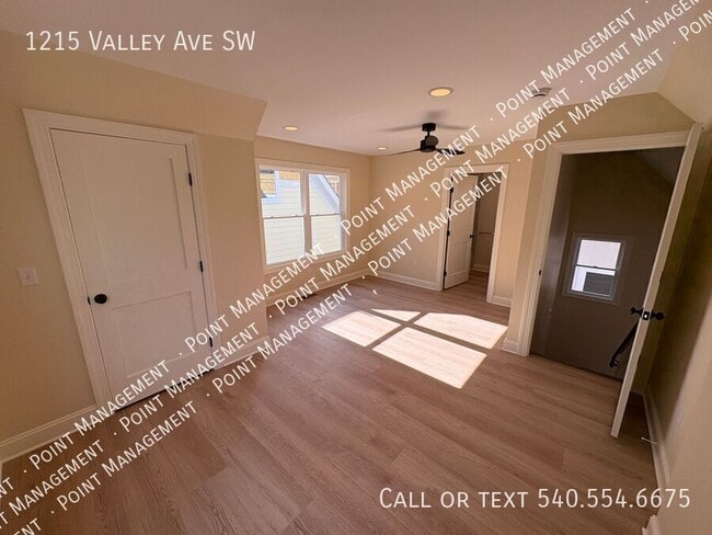 Photo - 1215 Valley Ave SW