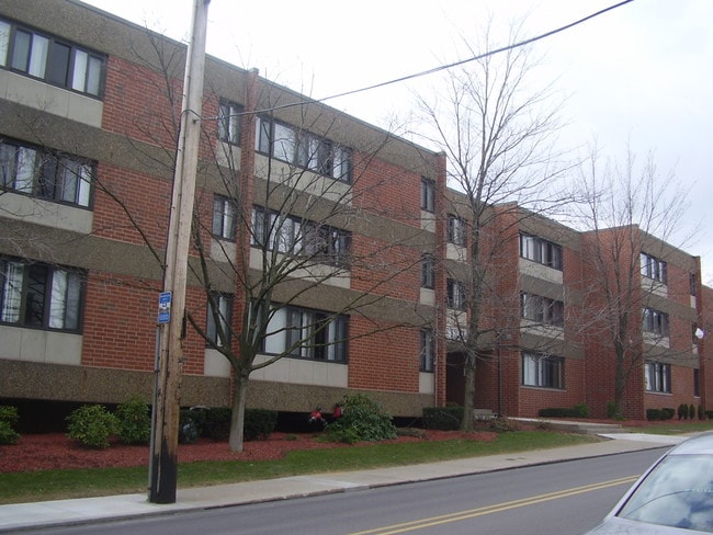 Photo - Bates Hill Apartments
