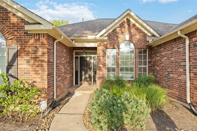 Photo - 8615 Saratoga Dr