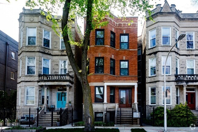 Building Photo - 1648 N Rockwell St Unit 2 Rental