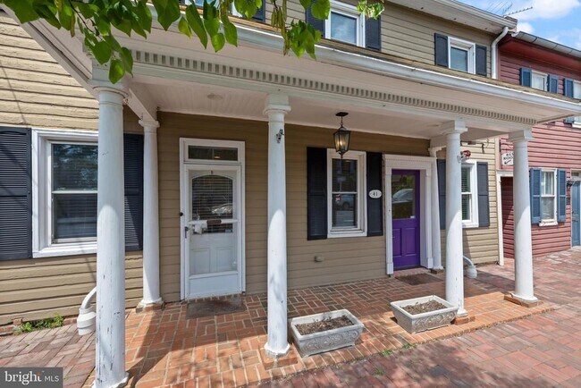 Photo - 41 W Main St House