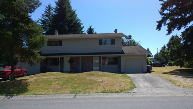 Building Photo - 14601 NE 3rd St Rental