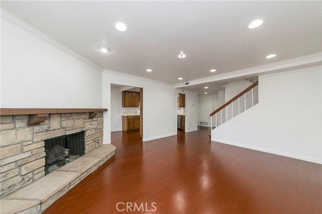 Photo - 8466 Kington Way