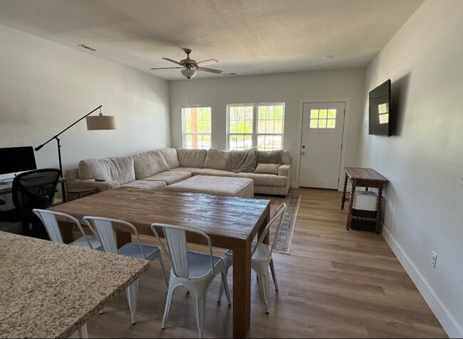 Photo - 286 Abbi Ln