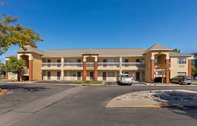 Furnished Studio-Denver - Aurora South