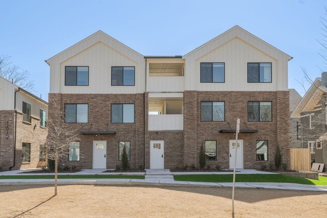 $500 deposit MOVE IN SPECIAL at The Plaza ... - $500 deposit MOVE IN SPECIAL at The Plaza ... Apartment Unit 1614  9
