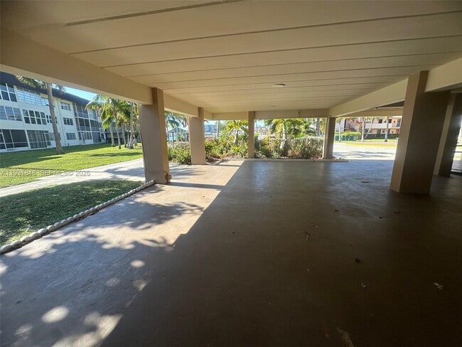 Photo - 1530 NE 191st St Unit 205