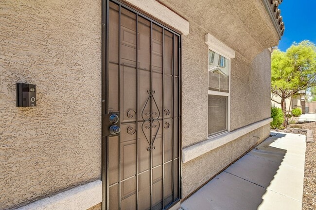 Photo - Exquisite Townhome - Life of luxury