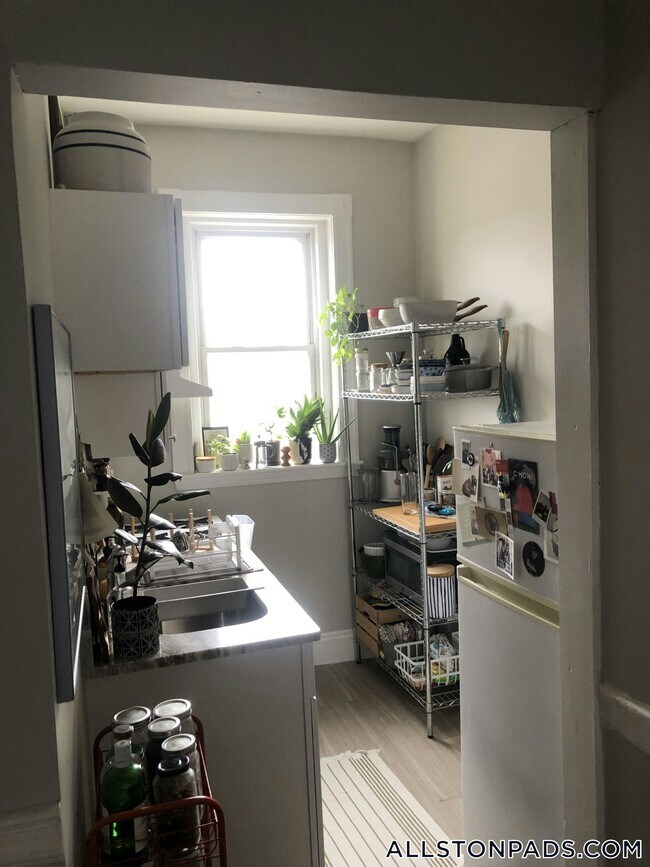 Photo - 1197 Commonwealth Ave Unidad 5