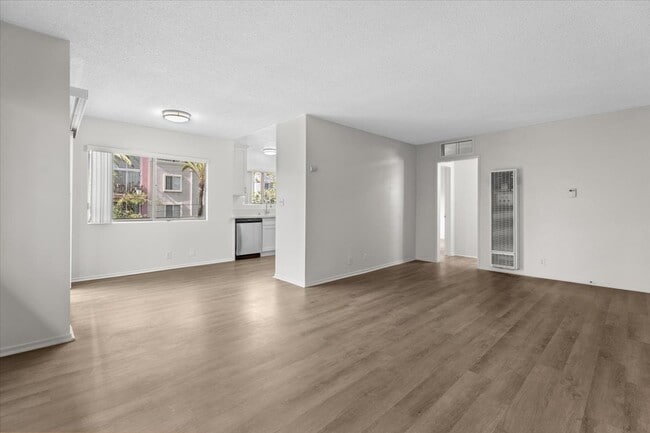 Photo - 1236 McClellan Dr