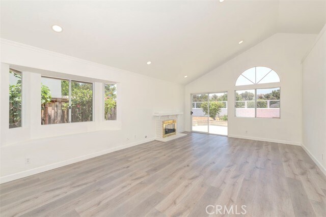 Photo - 28222 Via Alfonse