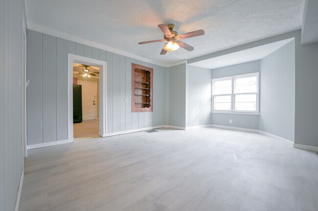 Photo - 191 Hawkins St Apartment Unit 1