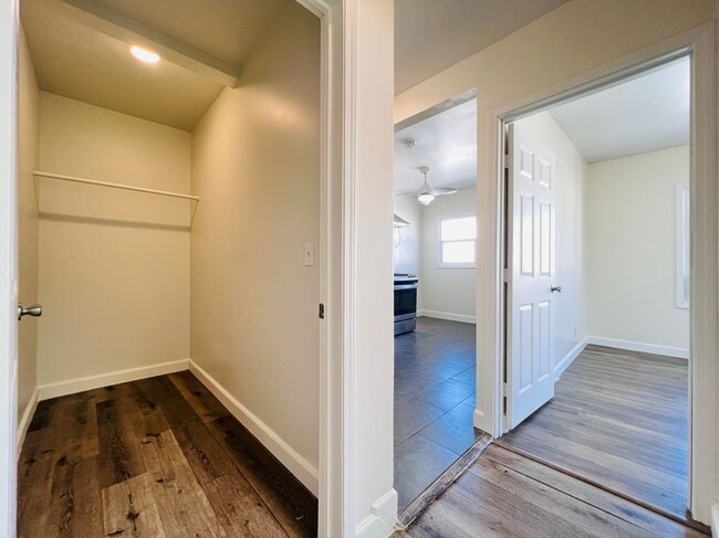 Photo - 3835 Whittier Blvd Apartamento