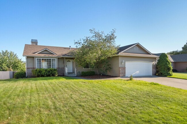 Spacious 4 Bed, 3 Bath Home | Central Vall... - Spacious 4 Bed, 3 Bath Home | Central Vall...