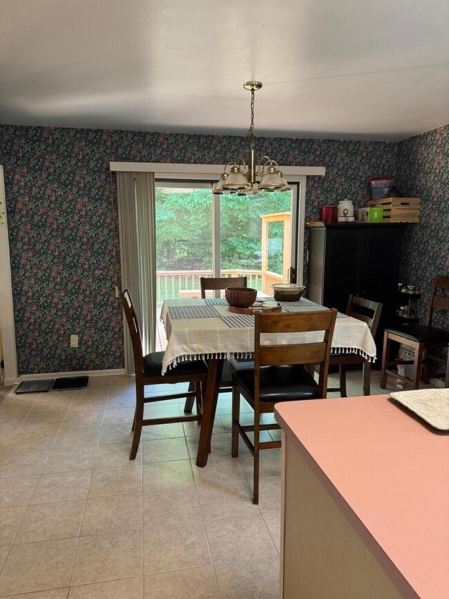 Photo - 456 Essex Dr