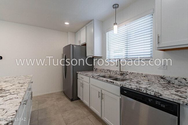 Photo - 10611 W Halsey Dr