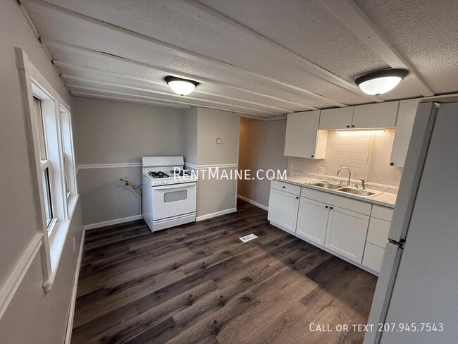 Photo - 799 Stillwater Ave