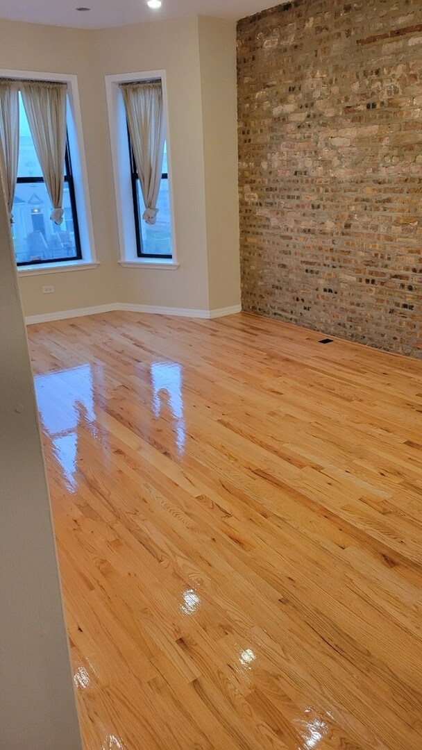 Photo - 5946 S Prairie Ave Unit 2S