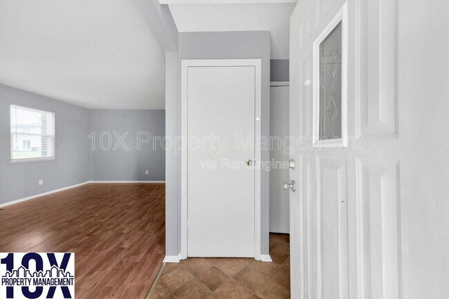 Photo - 3069 Rotunda Ct S