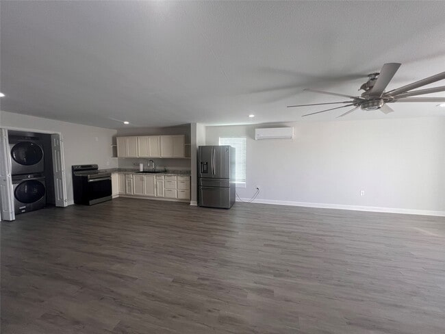 Photo - 8110 Bullard Rd