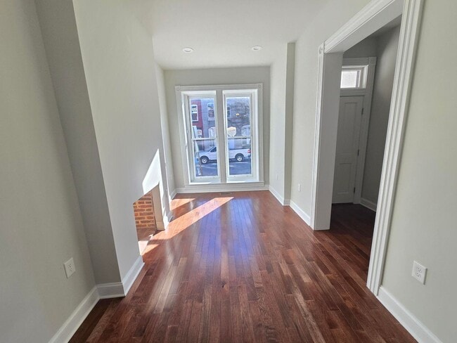 Photo - Beautiful 3 Bedroom 2 Bathroom East Baltim...