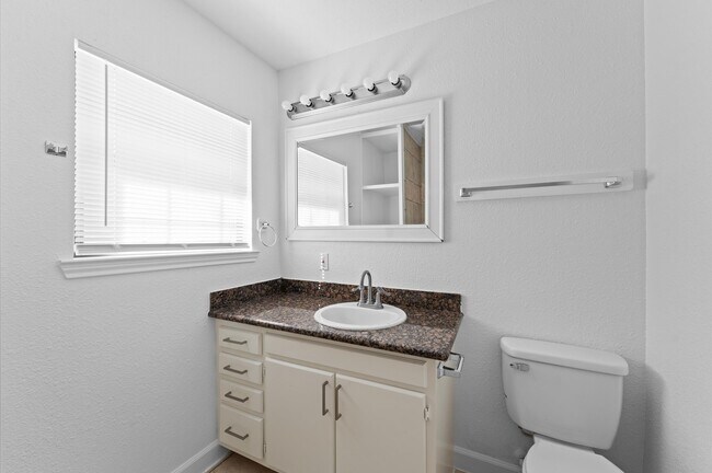 Photo - 5326 Newkirk Ln