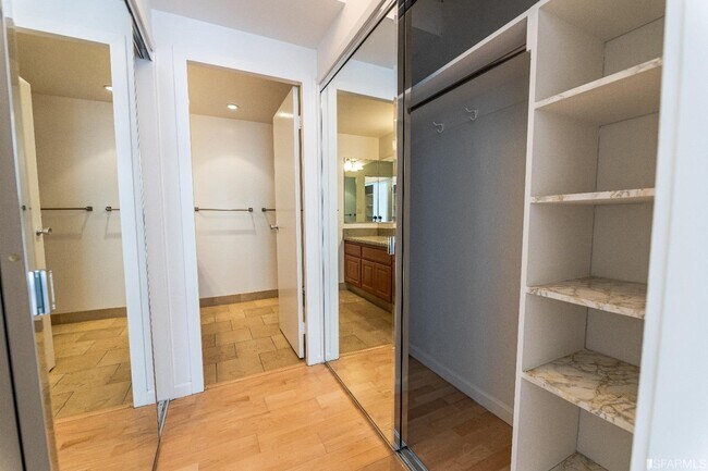 Photo - 1998 Broadway