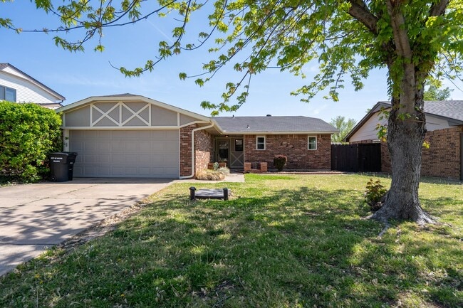 Building Photo - Beautiful 3 Bed 2 Bath in the Heart of Moore!