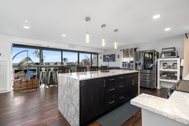 Photo - 3558 Shore Dr