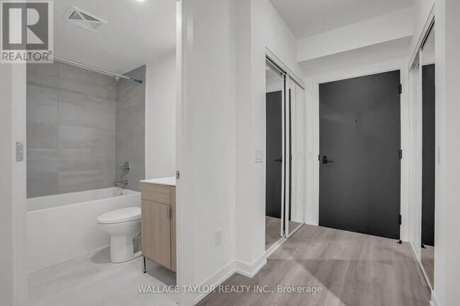 Photo - 28 Eastern Ave Unité 823