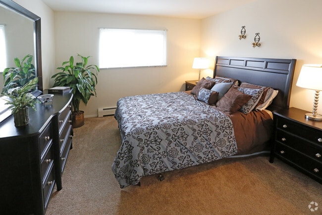 1BR,1BA,525SF - White Birch - The Birches