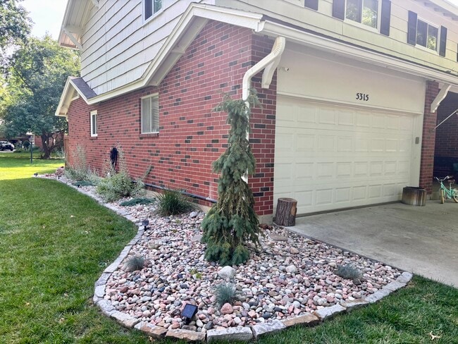 Building Photo - 5315 w 103rd pl Unit The Nall Townhome
