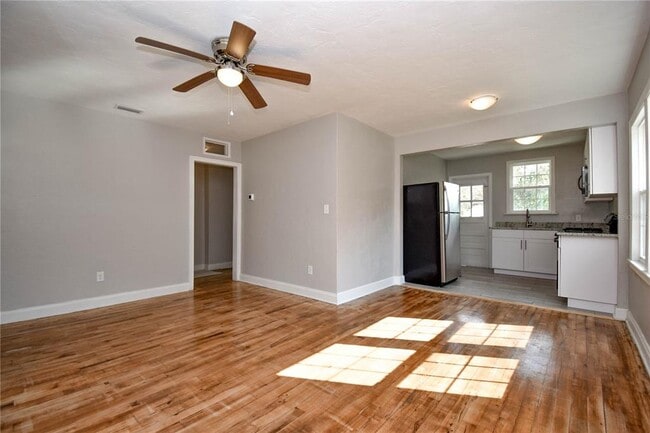 Photo - 1028 NE 3rd Ave