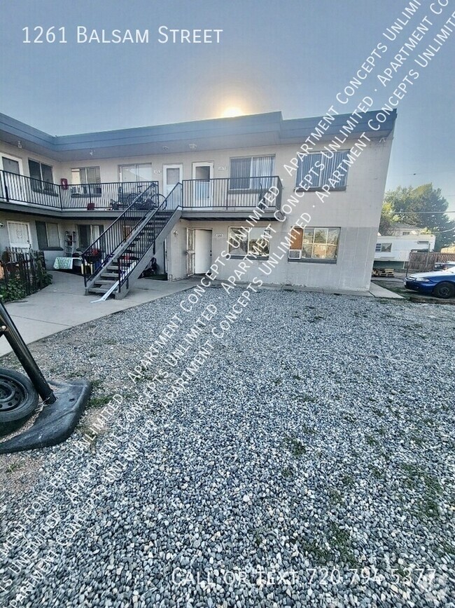 Building Photo - 1261 Balsam St Rental
