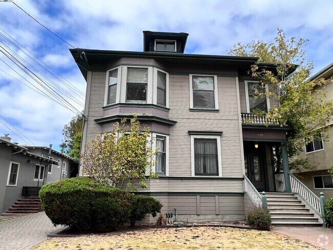 Building Photo - 1173 Park Ave E Unit C Rental