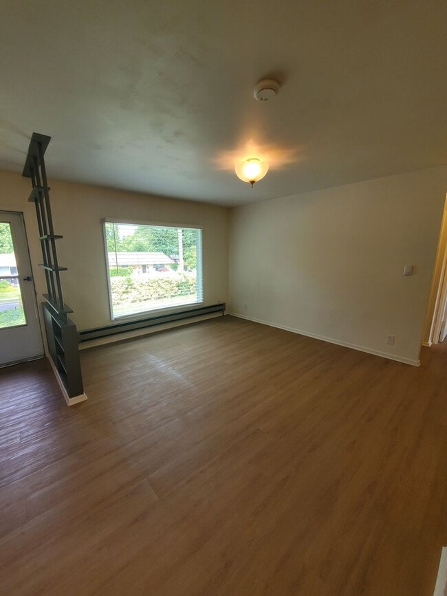 Photo - Welcome to Your Lynnwood Retreat!