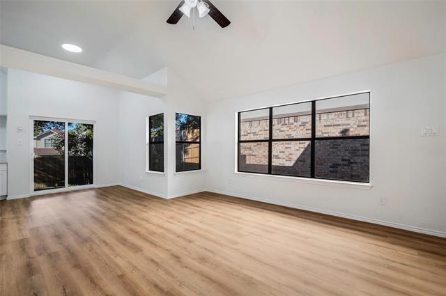 Photo - 918 S Old Orchard Ln