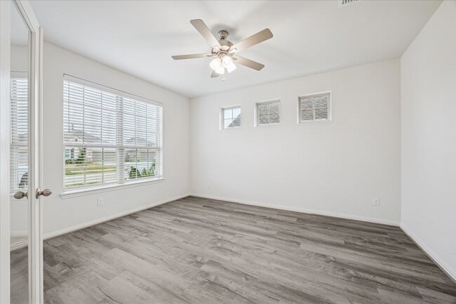 Photo - 3018 Myrtle Bch Ln