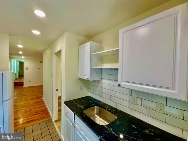 Photo - 2148 Green St