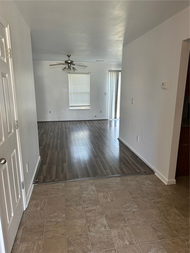 Photo - 707 Bellview Way