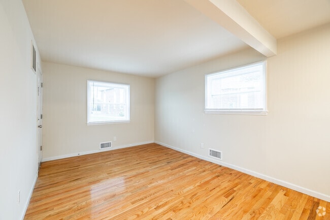 1BR, 1BA - 550SF - Living Area