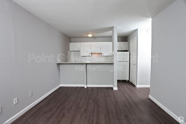 Building Photo - 1212 S Longfellow St Unit 205 Rental