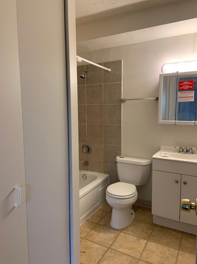 Photo - 1310 N Sedgwick St Unidad 104