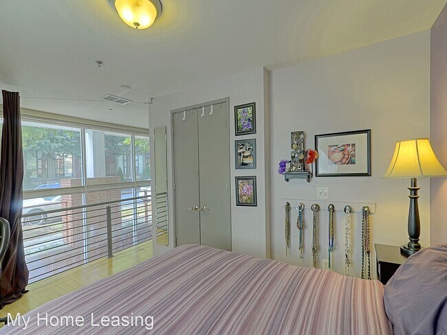 Photo - 1 br, 1 bath House - 297 McDonald Avenue