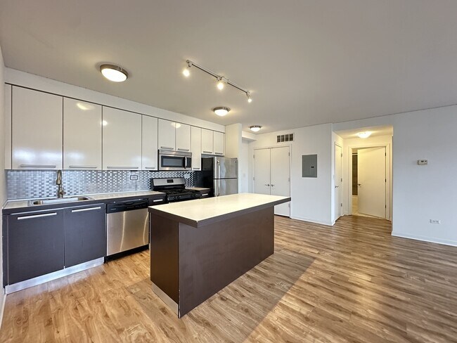 Photo - 1544 W Glenlake Ave Unit A4