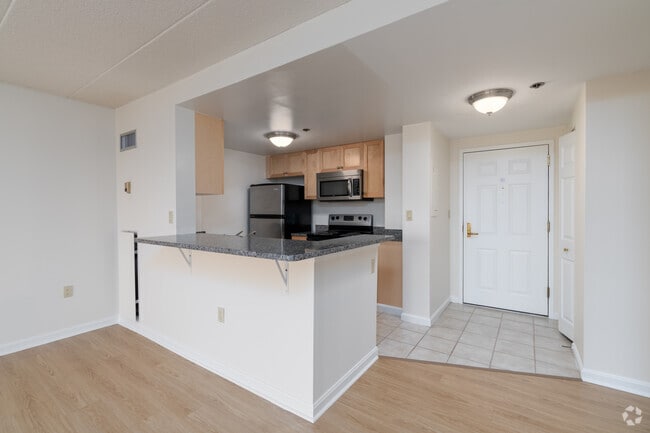 1BR, 1BA - 805SF - Kitchen - Arrive Malden
